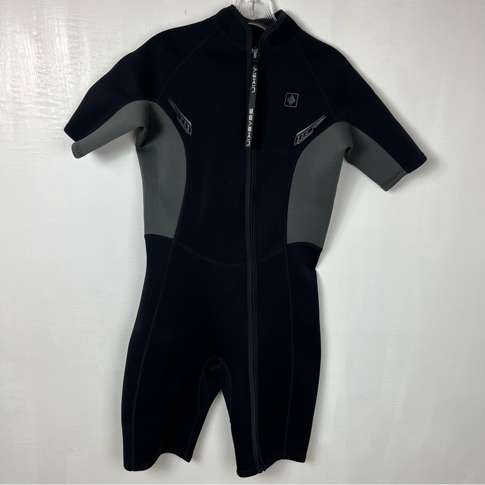 Seaskin Shorty Wetsuit Men or Women Black Diving Front Zip Surfing Swimming L